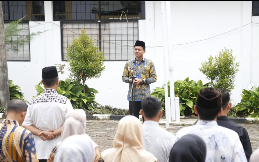 Masuk Hari Pertama sebagai Wakil Bupati, Wabup Iing Andri Supriadi Pimpin Apel Pagi di Setda